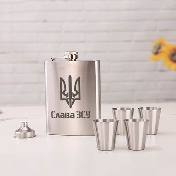 Набір фляга з чарками "Слава ЗСУ" у крафтовій коробці